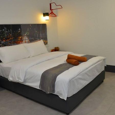 Oyo 90265 Hotel Ventura Kangar Buitenkant foto